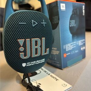 JBL Clip 5 Portable Speaker - Black